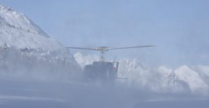 heli landing at mistaya lodge